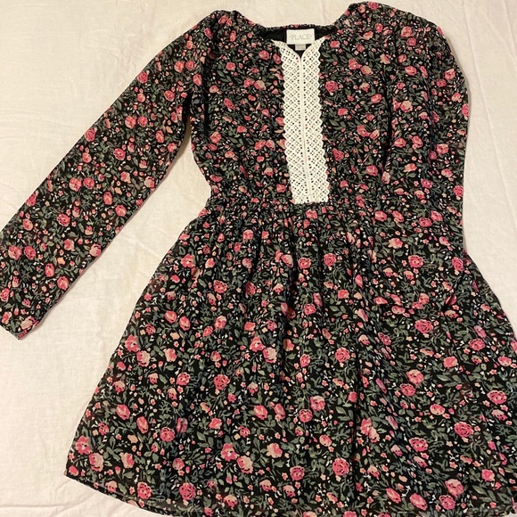 Floral Dress - Picture 2 of 6